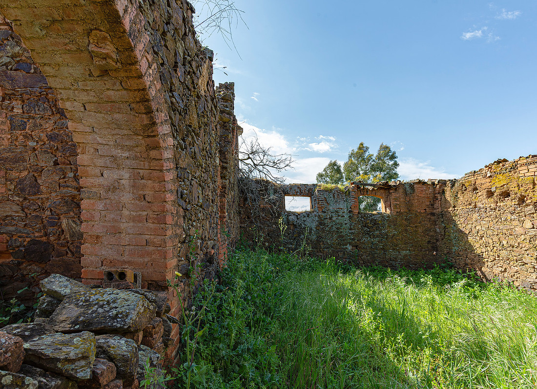 Abandoned farm, Cortijo abandonado, Exstremadura, España 2019