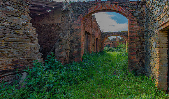 Abandoned farm, Logrosán, España 2019, S1A3957 def rec X k