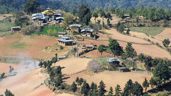 Boerendorp in Oost Bhutan, Peasant village in eastern Bhutan 2005