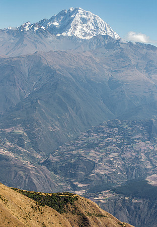 Salkantay summit towering over Apurimac Valley , Perú 2015