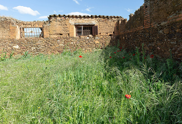 Abandoned farm, cortijo abandonado, Logrosan, España 2019