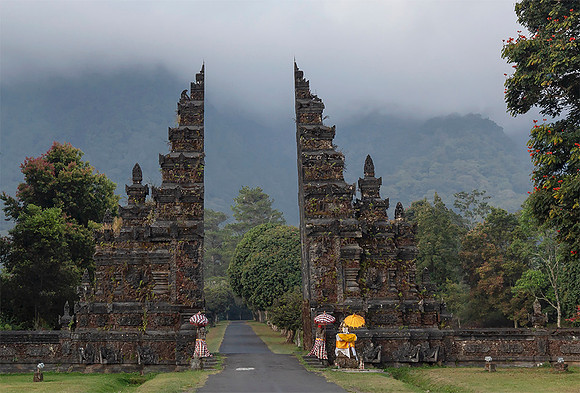934 Indonesia, Entrance to old hindu temple and golfresort, Bail, 03-10-2018, MG_7793