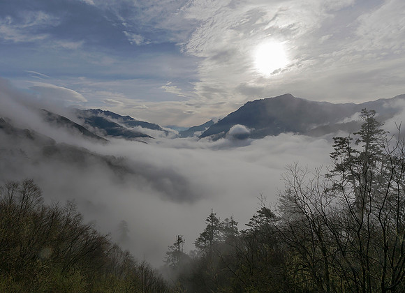 China, early morning near Balang Pass, Sichuan 2017