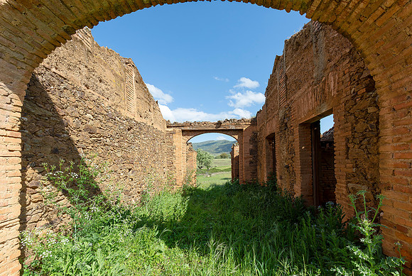 Abandoned farm, cortijo abandonado, Logrosan, España 2019