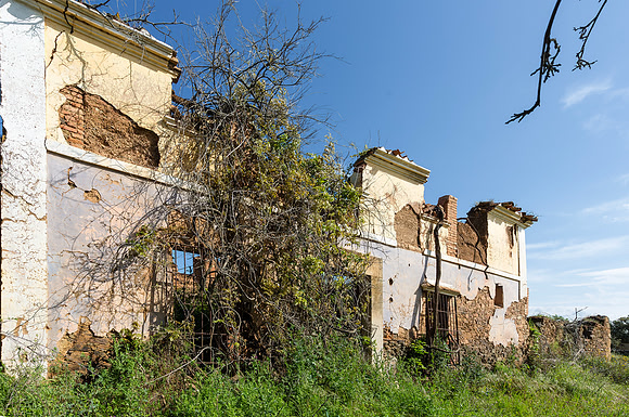 Abandoned farm, Cortijo abandonado, Exstremadura, España 2019