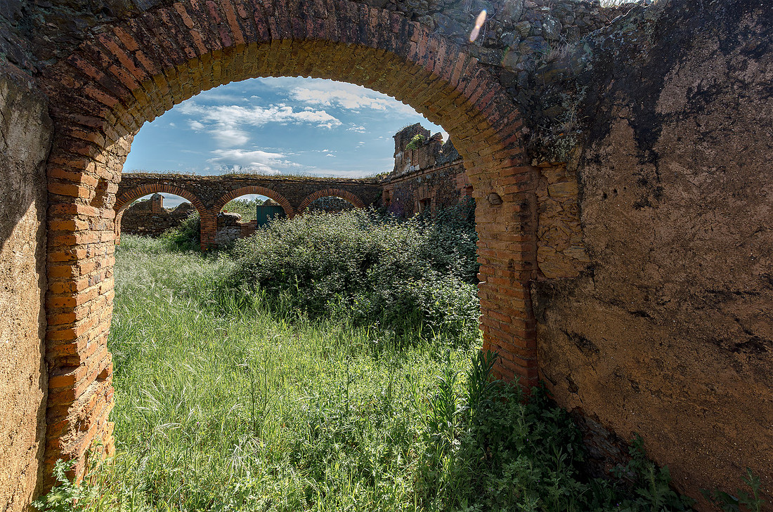 Abandoned farm, Cortijo abandonado, Exstremadura, España 2019