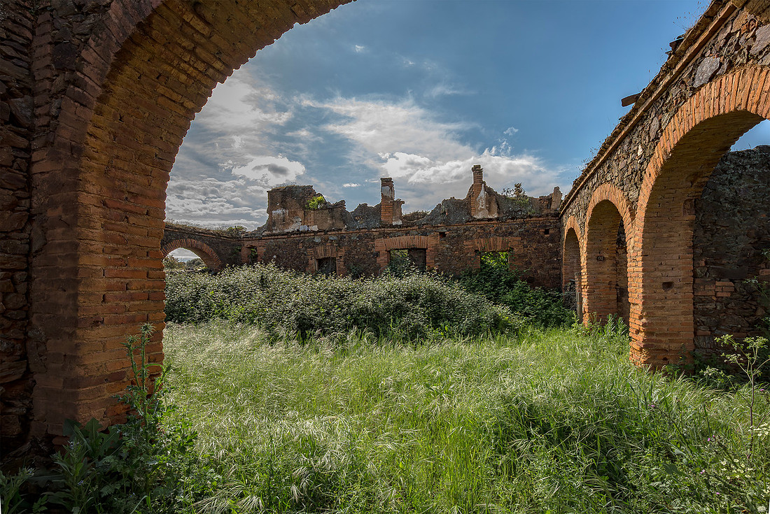 Abandoned farm, Cortijo abandonado, Exstremadura, España 2019