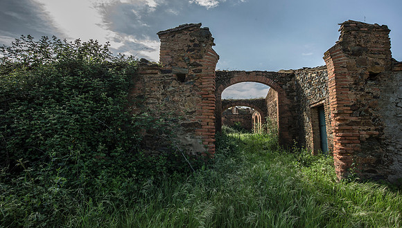 Spain, abandoned farm, Logrosan 2019